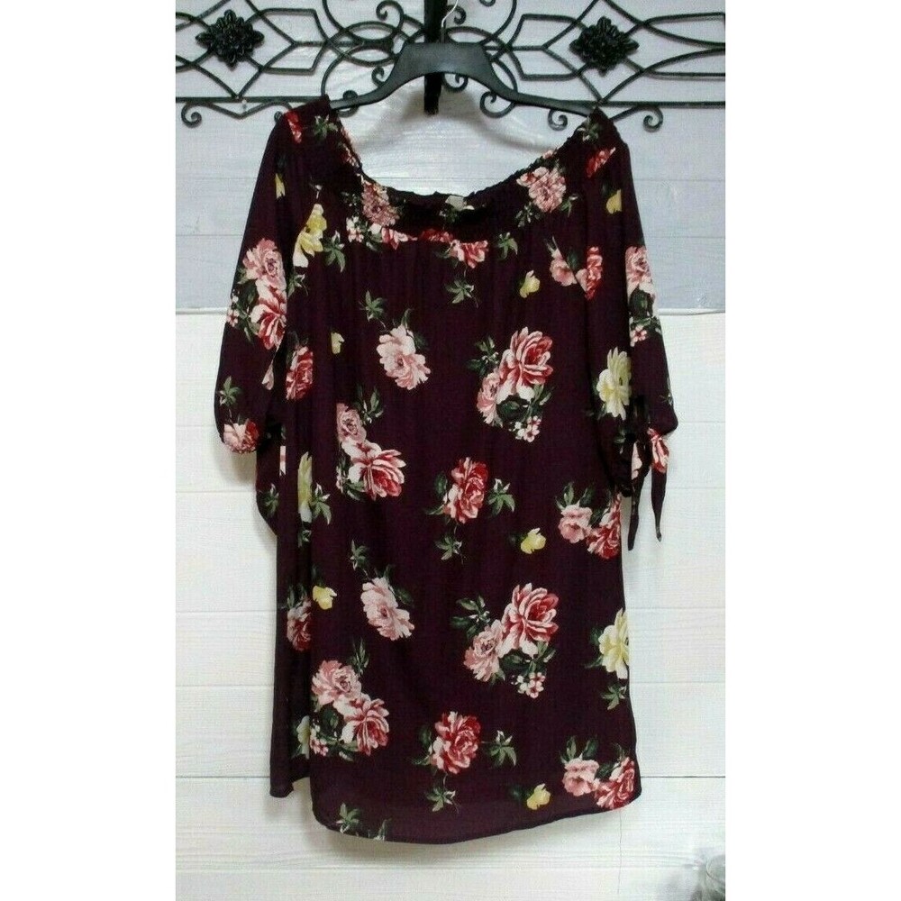 Miami Dress Size M Multicolored Floral 3/4 Sleeve Round Neck